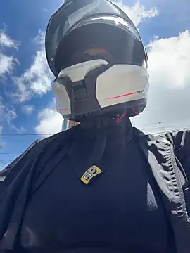 AlannaEvons online show from March 31, 2026, 5:37 pm