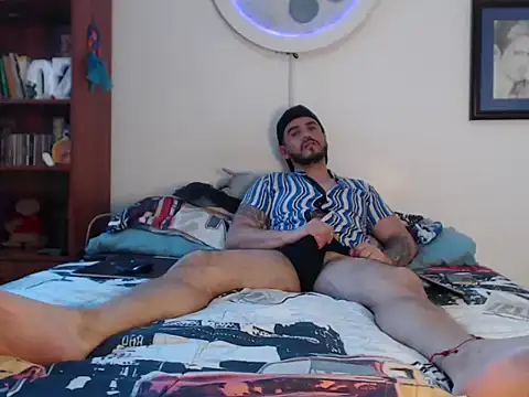 Snapshot of JustinTigger chatting on September 12, 2025, 8:52 pm JustinTigger online show from September 12, 2025, 8:52 pm