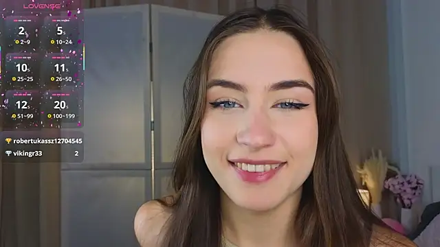 Moonlight1Sonata1 online show from November 17, 2025, 9:13 am