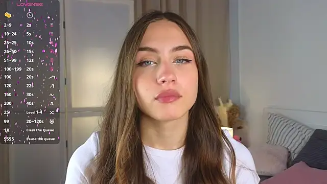 Moonlight1Sonata1 online show from September 25, 2025, 9:04 am