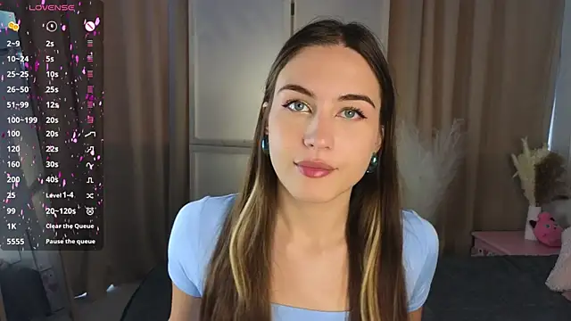 Moonlight1Sonata1 online show from September 20, 2025, 9:03 am