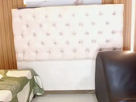 sabrina roosa online show from October 4, 2025, 11:34 am