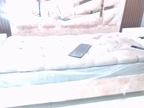 sabrina roosa online show from September 27, 2025, 11:16 am