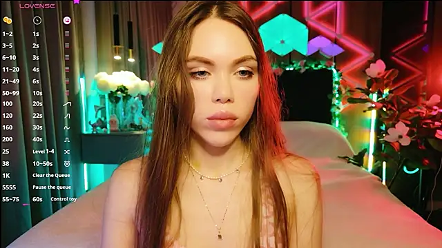 Snapshot of MimiFors chatting on October 9, 2025, 6:30 pm MimiFors online show from October 9, 2025, 6:30 pm