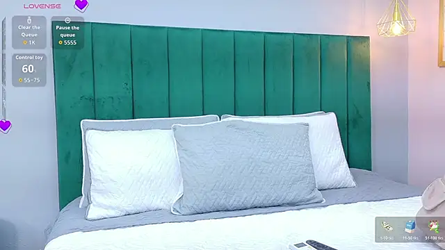 Ashley Evans22 online show from April 16, 2026, 7:58 pm