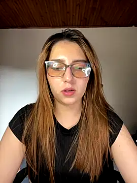 CoraVibes online show from September 24, 2025, 7:53 pm