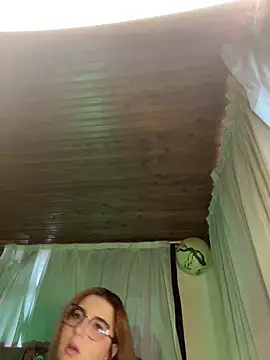 Snapshot of CoraVibes chatting on February 22, 2026, 12:40 pm CoraVibes online show from February 22, 2026, 12:40 pm