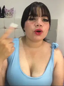 Snapshot of Kuromy_x chatting on April 15, 2026, 7:58 pm Kuromy x online show from April 15, 2026, 7:58 pm