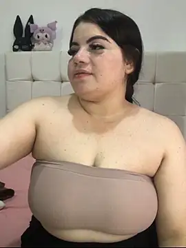 Snapshot of Kuromy_x chatting on April 22, 2026, 6:47 pm Kuromy x online show from April 22, 2026, 6:47 pm