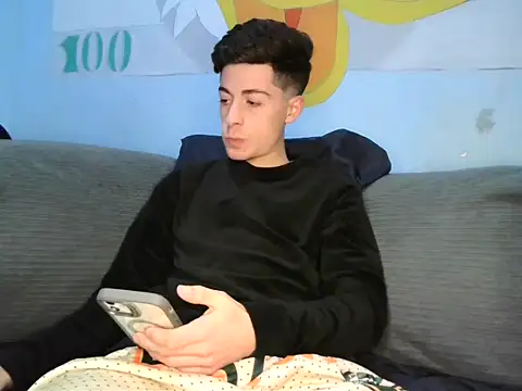Snapshot of Newbrian20 chatting on October 6, 2025, 9:48 pm Newbrian20 online show from October 6, 2025, 9:48 pm