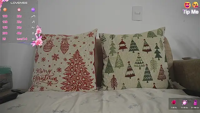 Snapshot of Roxybeautyy chatting on February 23, 2026, 9:21 am Roxybeautyy online show from February 23, 2026, 9:21 am