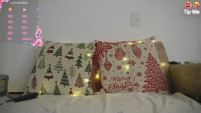 Snapshot of Roxybeautyy chatting on February 1, 2026, 9:29 am Roxybeautyy online show from February 1, 2026, 9:29 am