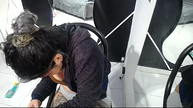 Snapshot of konojan_6 chatting on February 13, 2026, 2:39 pm konojan 6 online show from February 13, 2026, 2:39 pm