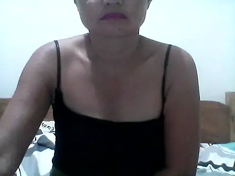 nathalie0045 online show from May 28, 2026, 8:59 pm