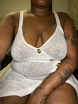fatpussydallx online show from June 5, 2026, 3:44 am