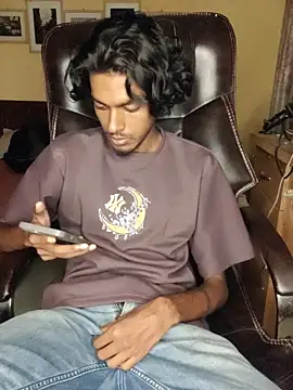 thecatfish online show from November 3, 2025, 11:25 am