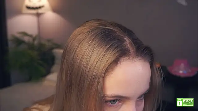 Snapshot of HongTomczak chatting on November 5, 2025, 7:33 am HongTomczak online show from November 5, 2025, 7:33 am