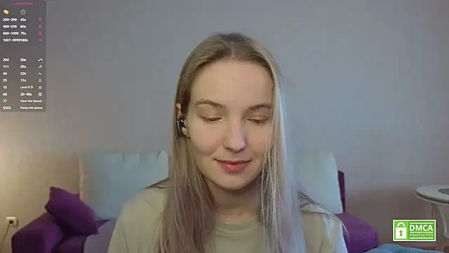 HongTomczak online show from July 29, 2026, 6:23 am