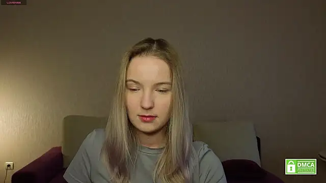 HongTomczak online show from April 8, 2026, 8:38 am