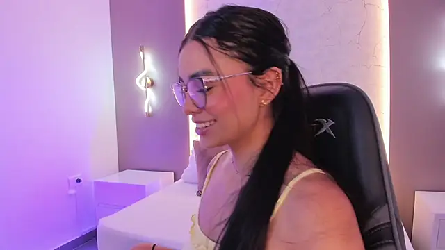 Snapshot of emily_tolson chatting on February 28, 2026, 12:16 pm emily tolson online show from February 28, 2026, 12:16 pm