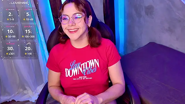 Snapshot of Celineblossom_ chatting on October 7, 2025, 11:06 pm Celineblossom online show from October 7, 2025, 11:06 pm