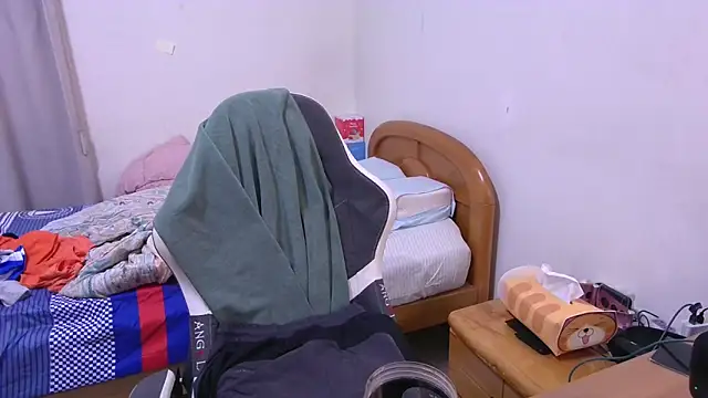 Snapshot of iron0401 chatting on February 27, 2026, 4:07 pm iron0401 online show from February 27, 2026, 4:07 pm