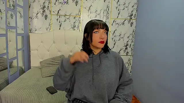 Snapshot of Itsuki_N chatting on November 10, 2025, 1:38 pm Itsuki N online show from November 10, 2025, 1:38 pm