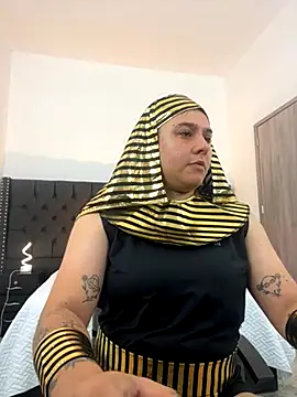 Snapshot of IanGilbert chatting on October 30, 2025, 9:01 pm IanGilbert online show from October 30, 2025, 9:01 pm