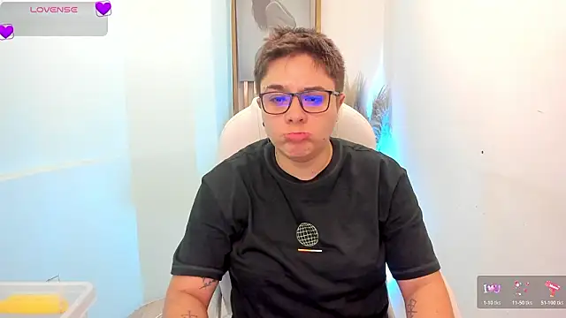 Snapshot of IanGilbert chatting on February 12, 2026, 7:57 pm IanGilbert online show from February 12, 2026, 7:57 pm