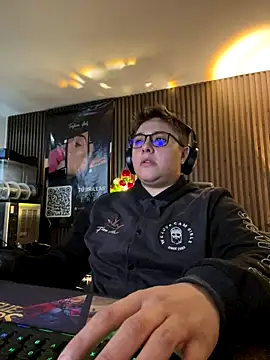 IanGilbert online show from December 20, 2025, 7:00 am