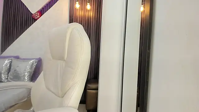 Snapshot of roxana_santini chatting on November 24, 2025, 3:34 pm roxana santini online show from November 24, 2025, 3:34 pm