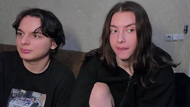 muuur fam online show from October 12, 2025, 10:22 pm