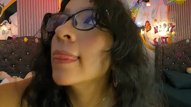 GiaCutee online show from April 1, 2026, 3:08 am