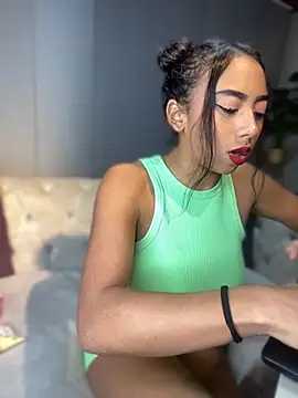 Snapshot of Salome_pink1 chatting on October 7, 2025, 1:06 am Salome pink1 online show from October 7, 2025, 1:06 am
