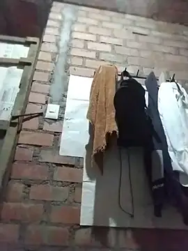 danigarci2307 online show from April 3, 2026, 9:43 pm