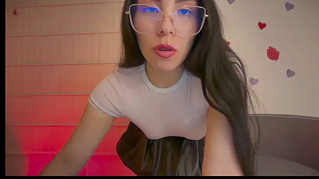 sasha jonne online show from May 18, 2026, 12:44 am