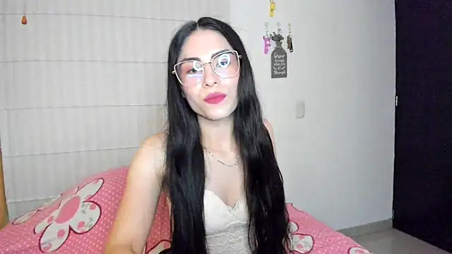 Snapshot of sasha_jonne chatting on September 24, 2025, 11:54 pm sasha jonne online show from September 24, 2025, 11:54 pm