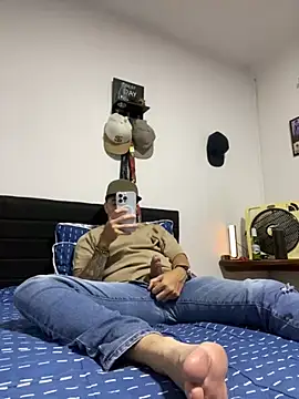 Jaguer2213 online show from November 1, 2025, 4:19 am