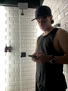 Jaguer2213 online show from November 12, 2025, 10:24 pm