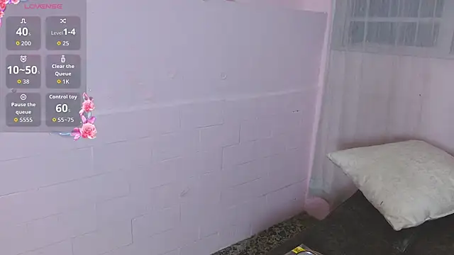 Snapshot of AnnieSparkle chatting on April 16, 2026, 12:11 am AnnieSparkle online show from April 16, 2026, 12:11 am