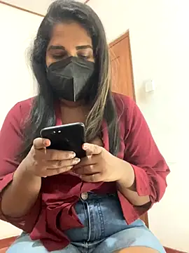 Choco Chuby online show from November 9, 2025, 3:16 pm