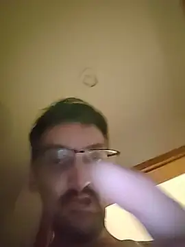 Snapshot of DAVIDLECOCHON5767 chatting on May 27, 2026, 6:37 pm DAVIDLECOCHON5767 online show from May 27, 2026, 6:37 pm