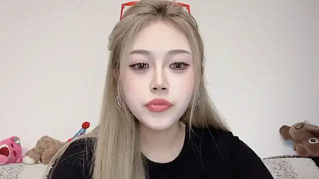 XingKongCOCO-107 online show from October 17, 2025, 11:01 am