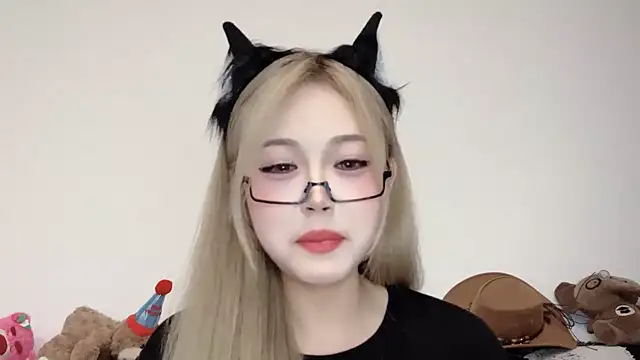 XingKongCOCO-107 online show from October 22, 2025, 11:42 am