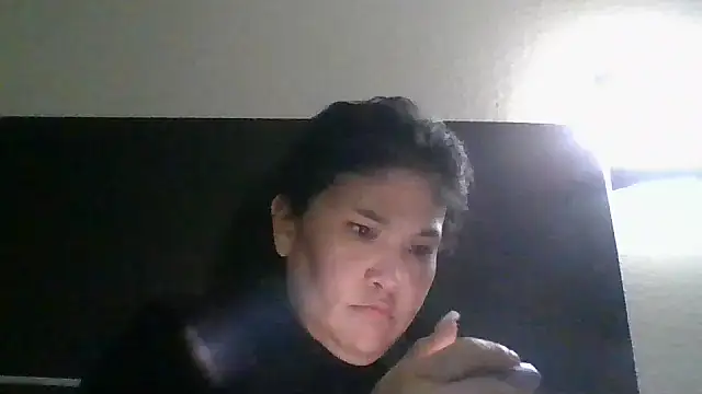 Snapshot of alaskanrose chatting on October 31, 2025, 11:00 pm alaskanrose online show from October 31, 2025, 11:00 pm