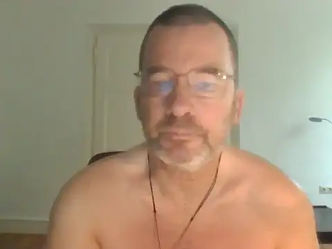 stallionrider88 online show from May 31, 2026, 11:49 am