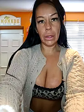 Filthymaddymilfy25 online show from April 2, 2026, 8:43 am