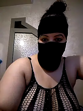 Snapshot of sexy_love997 chatting on September 23, 2025, 7:37 am sexy love997 online show from September 23, 2025, 7:37 am