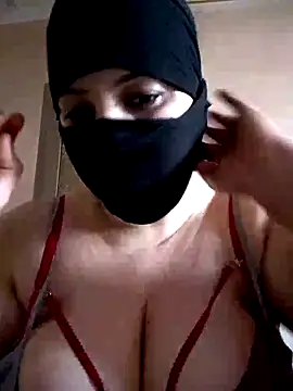 Snapshot of sexy_love997 chatting on October 6, 2025, 2:40 pm sexy love997 online show from October 6, 2025, 2:40 pm