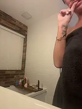 Snapshot of 69sexylife chatting on November 24, 2025, 9:04 pm 69sexylife online show from November 24, 2025, 9:04 pm